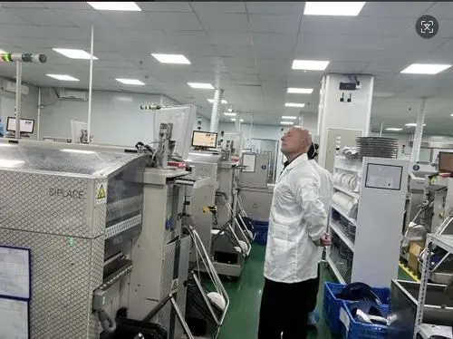 2025 Anthony a visit&eacute; l'usine PCBA ： Approfondir la coop&eacute;ration